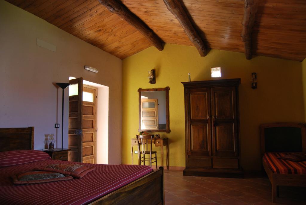 Al Melograno B&B Belmonte Calabro Room photo